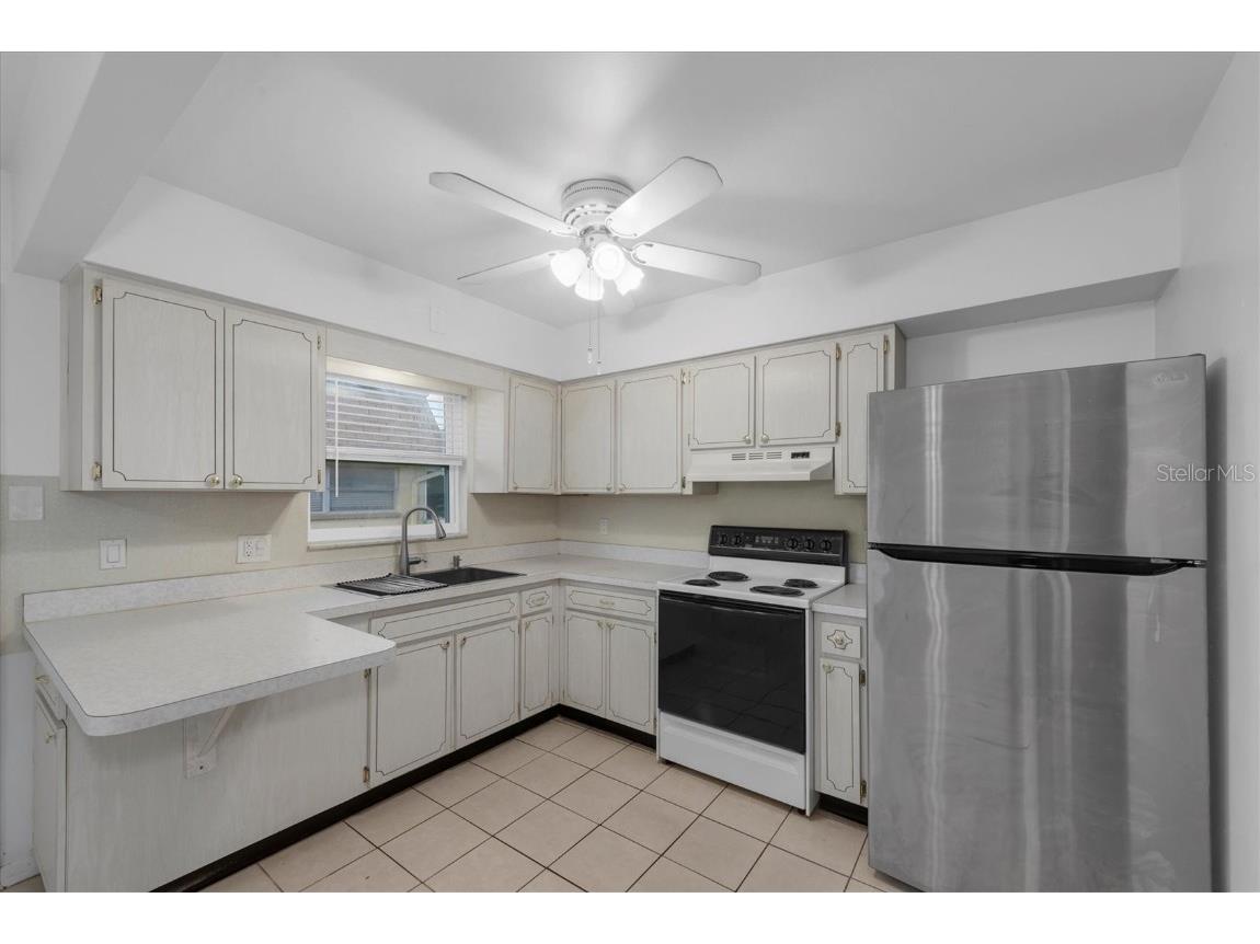 8350 Burgundy Drive N Pinellas Park FL 33781 W7879723 image3