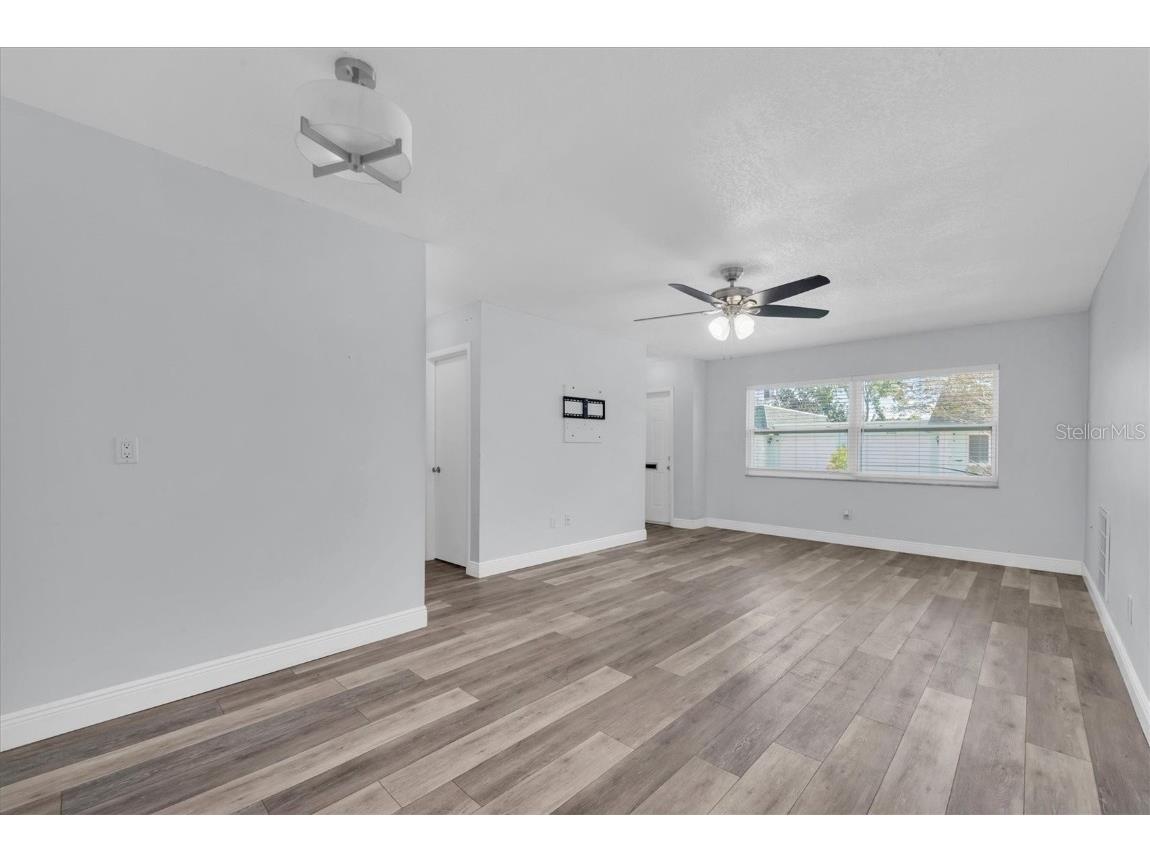 8350 Burgundy Drive N Pinellas Park FL 33781 W7879723 image6