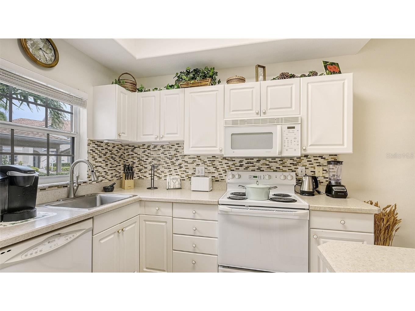 8350 Wingate Drive #913 Sarasota FL 34238 A4569199 image16