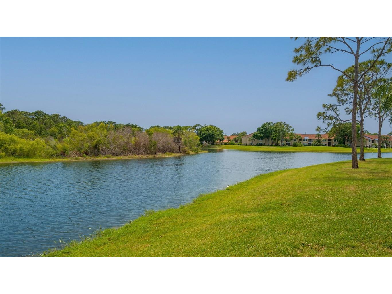 8350 Wingate Drive #913 Sarasota FL 34238 A4569199 image36