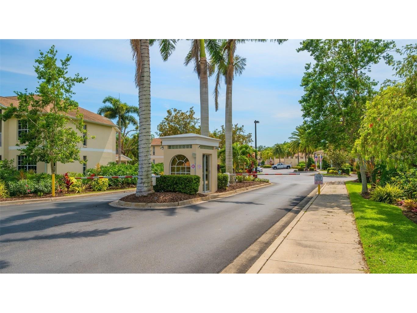 8350 Wingate Drive #913 Sarasota FL 34238 A4569199 image42