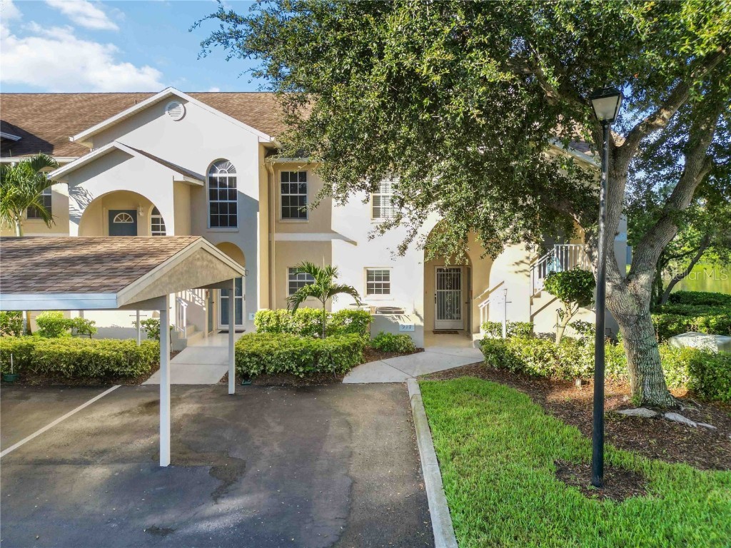 8350 Wingate Drive #917 Sarasota FL 34238 A4667708 image1