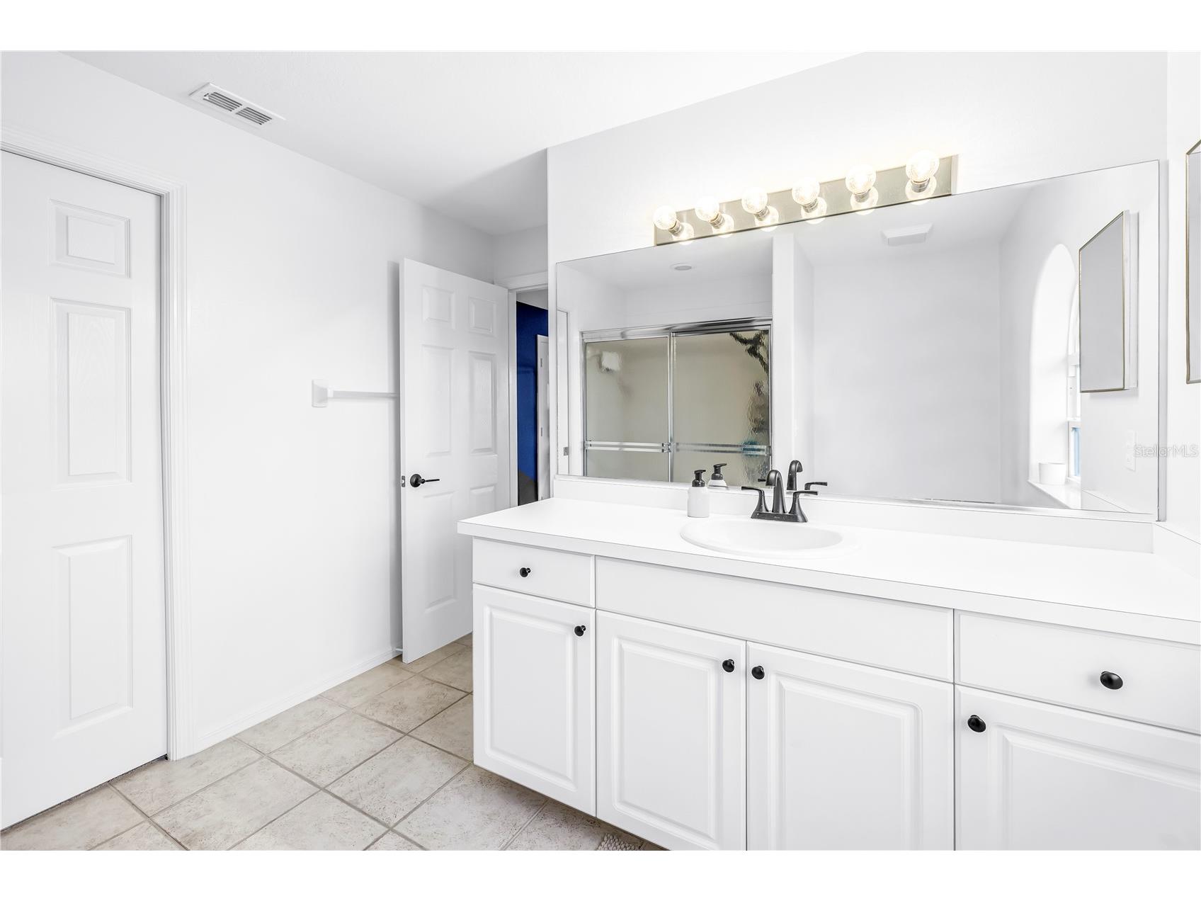 8350 Wingate Drive #925 Sarasota FL 34238 A4688958 image29