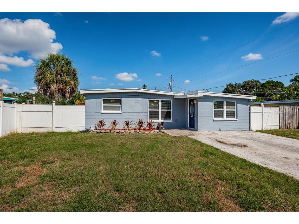 8351 95th Avenue Seminole FL 33777 U8139364 image1