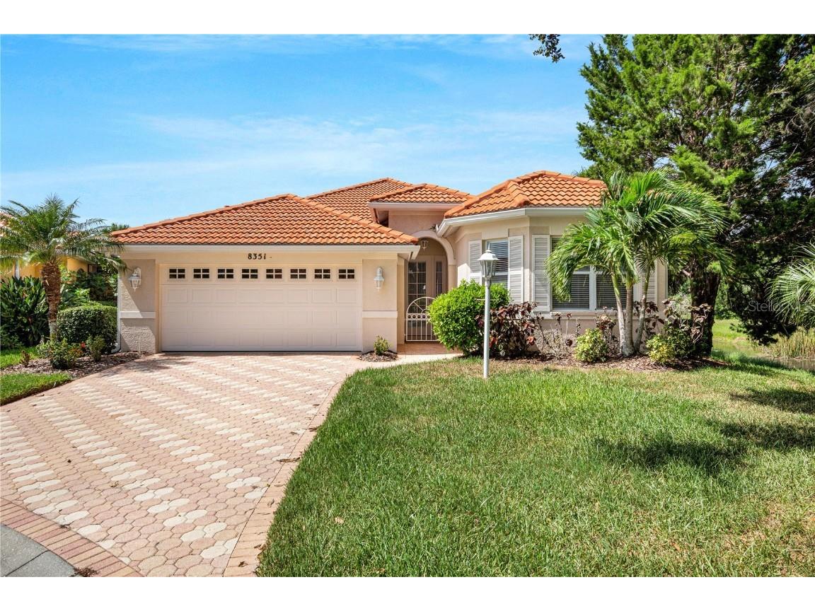 8351 Canary Palm Court Sarasota FL 34238 A4578452 image1
