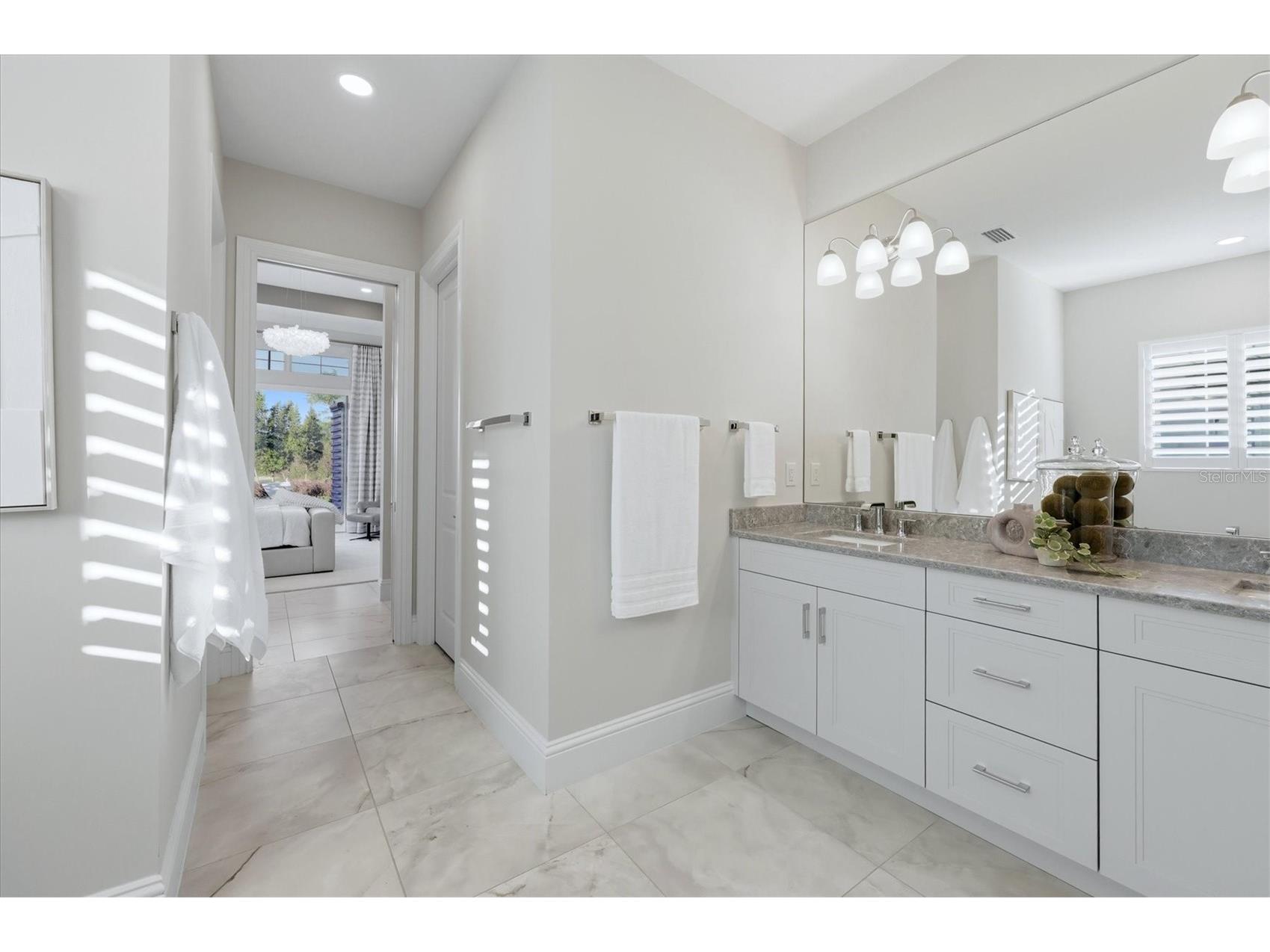 8352 Sea Glass Court Sarasota FL 34240 A4686161 image36