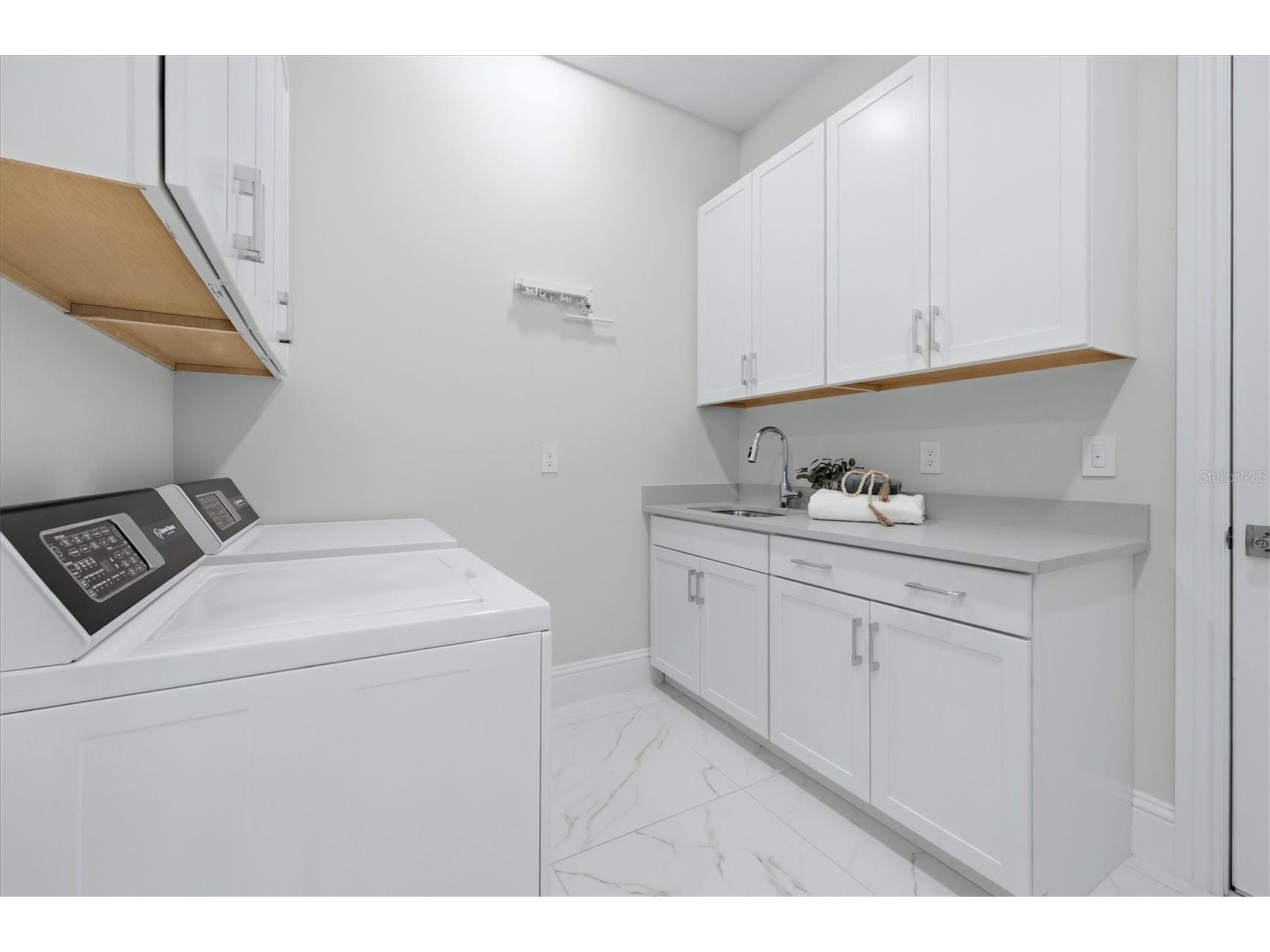 8352 Sea Glass Court Sarasota FL 34240 A4686161 image43