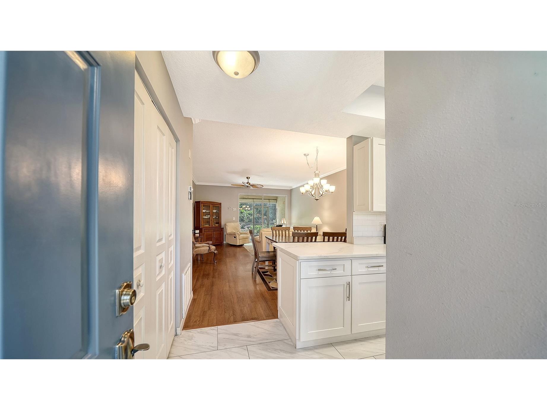 8355 Glenrose Way #113 Sarasota FL 34238 A4693275 image3