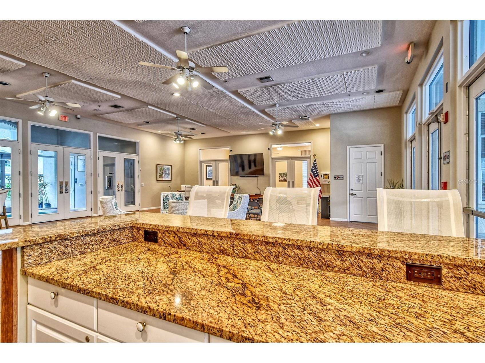 8355 Glenrose Way #113 Sarasota FL 34238 A4693275 image39
