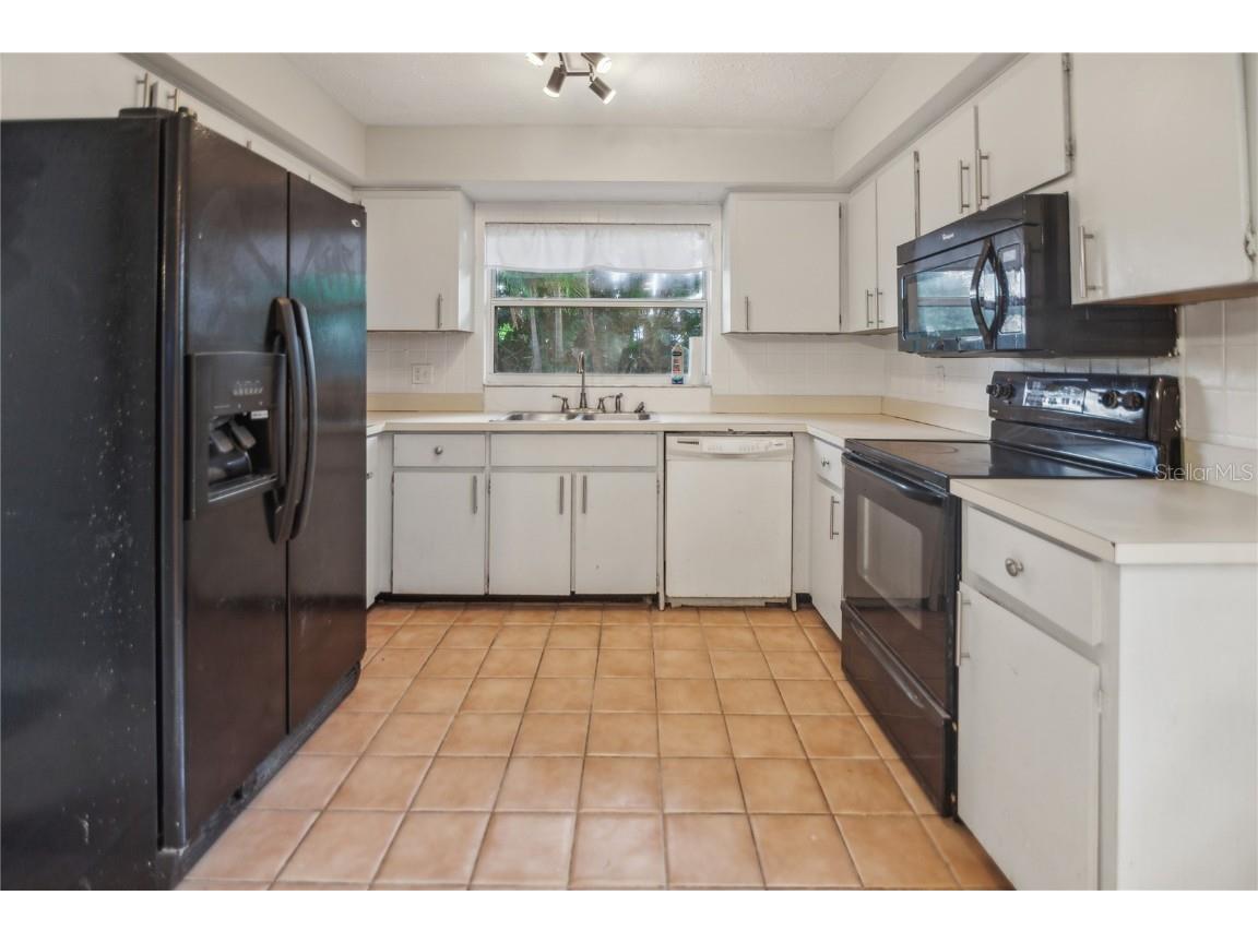 8357 125th Place Largo FL 33773 O6222319 image2