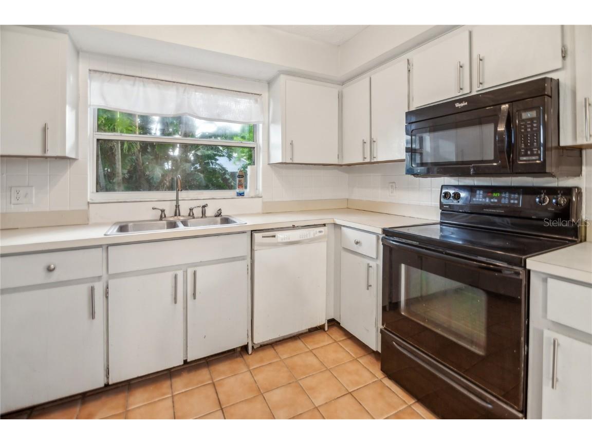 8357 125th Place Largo FL 33773 O6222319 image3