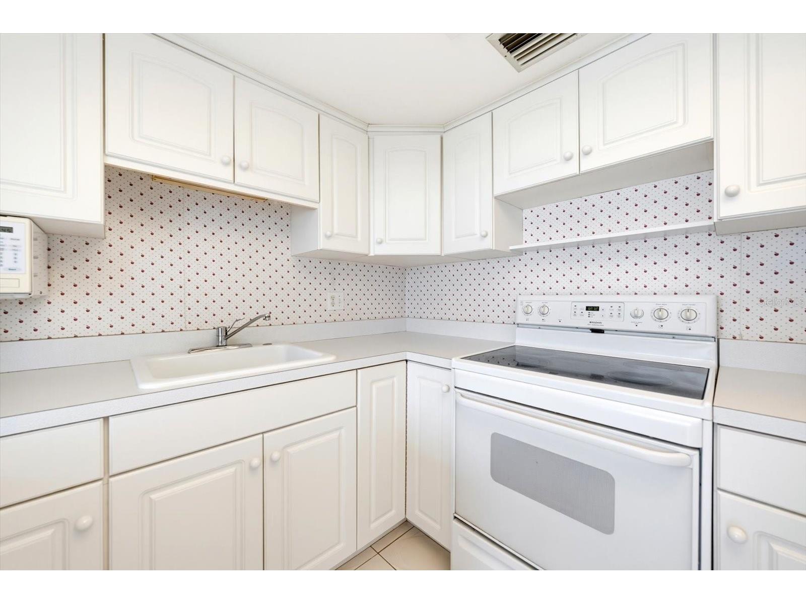 8357 75th Avenue Seminole FL 33777 TB8528320 image13