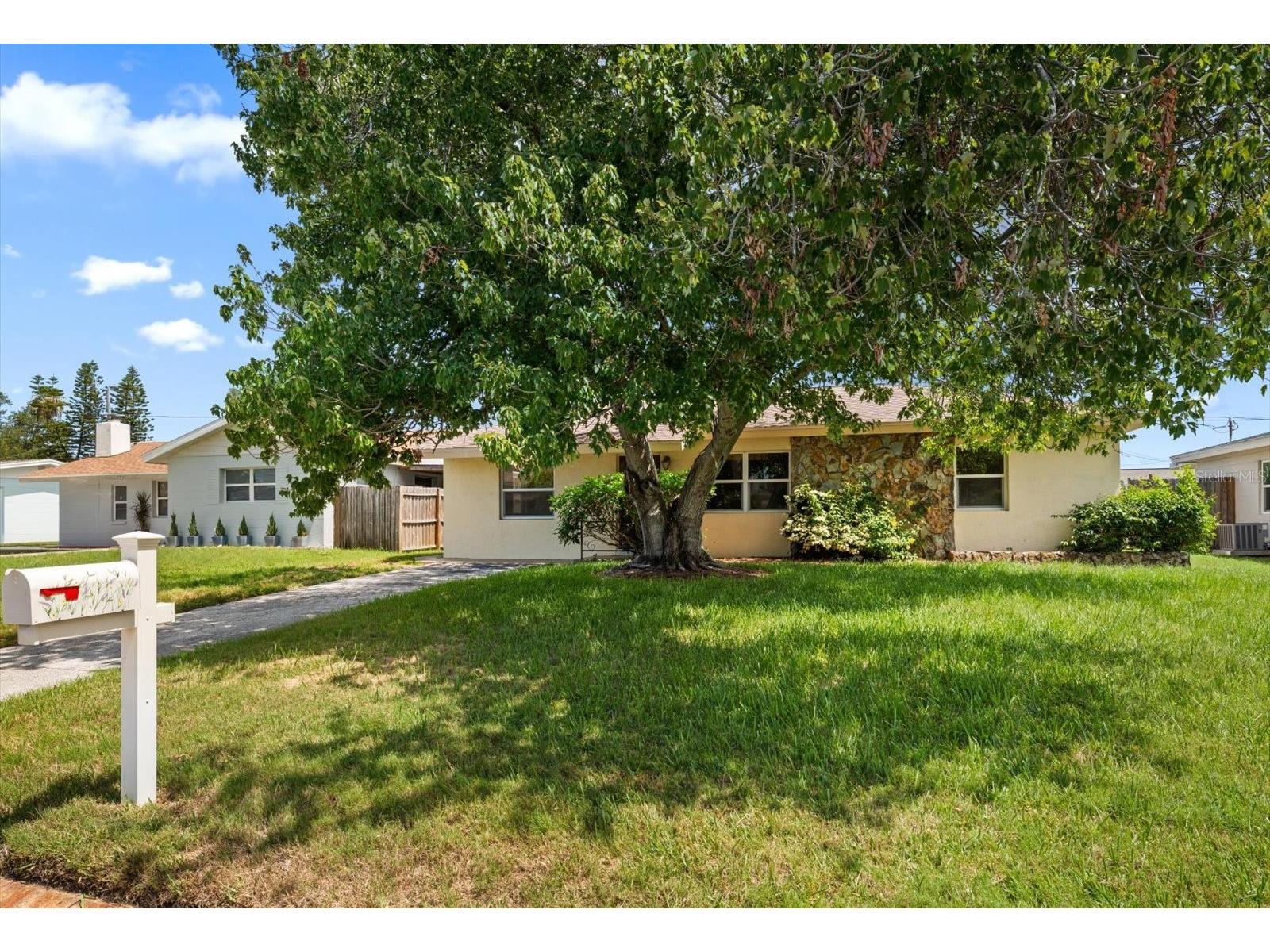 8357 75th Avenue Seminole FL 33777 TB8528320 image4