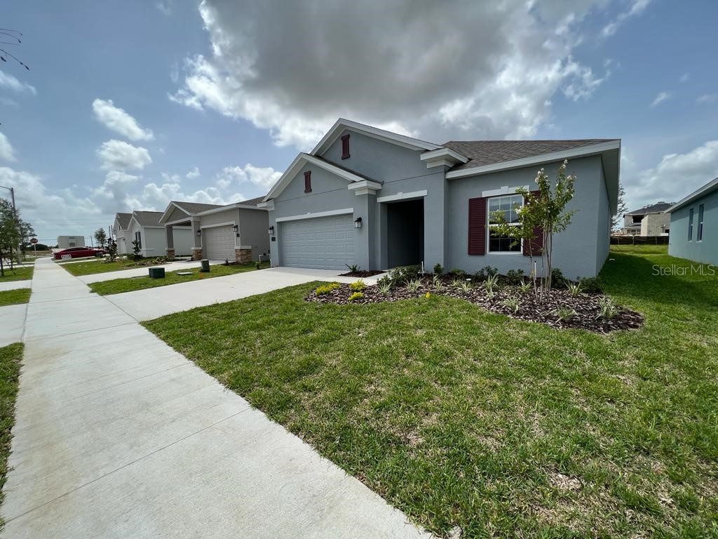 836 Ofanto Way Haines City FL 33844 S5093192 image1