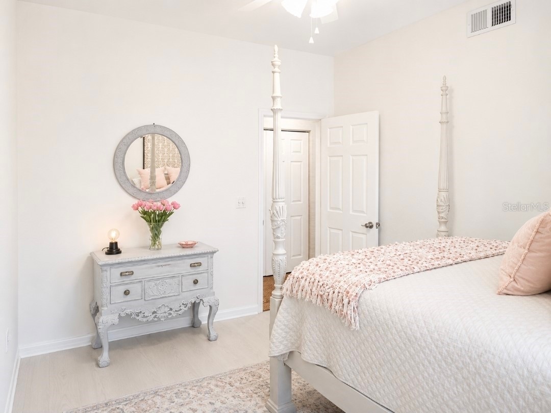 8360 Wingate Drive #811 Sarasota FL 34238 A4694722 image15