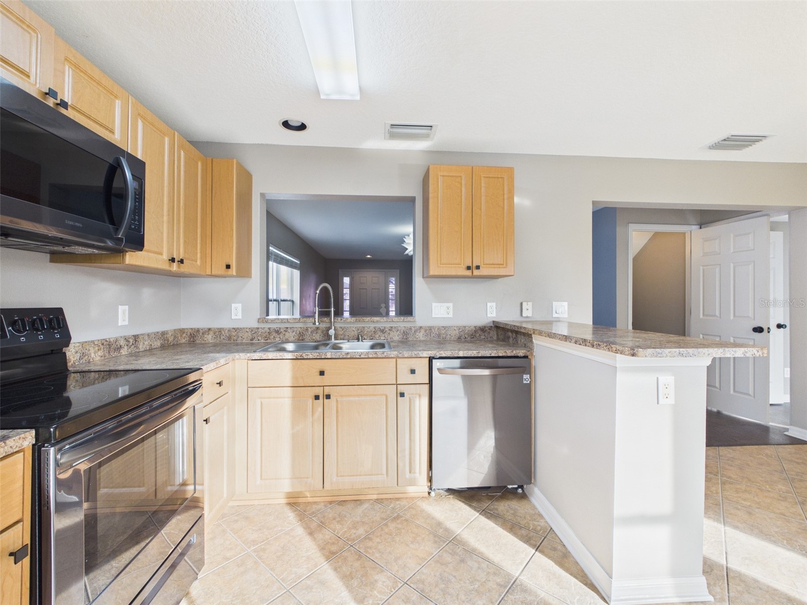 8361 Silverbell Loop Brooksville FL 34613 OM720951 image10