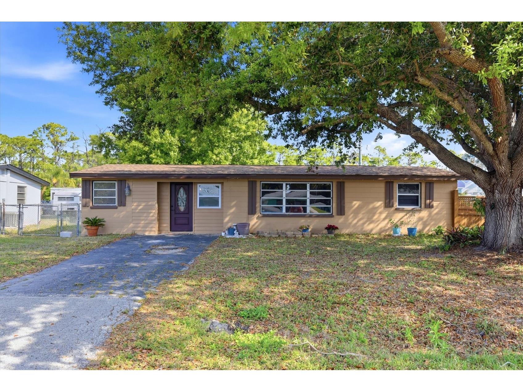 8362 Pelican Road Englewood FL 34224 D6146741 image1