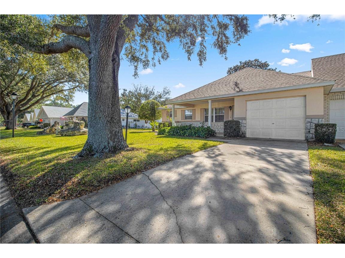 8362 SW 90th Street #A Ocala FL 34481 OM667582 image1