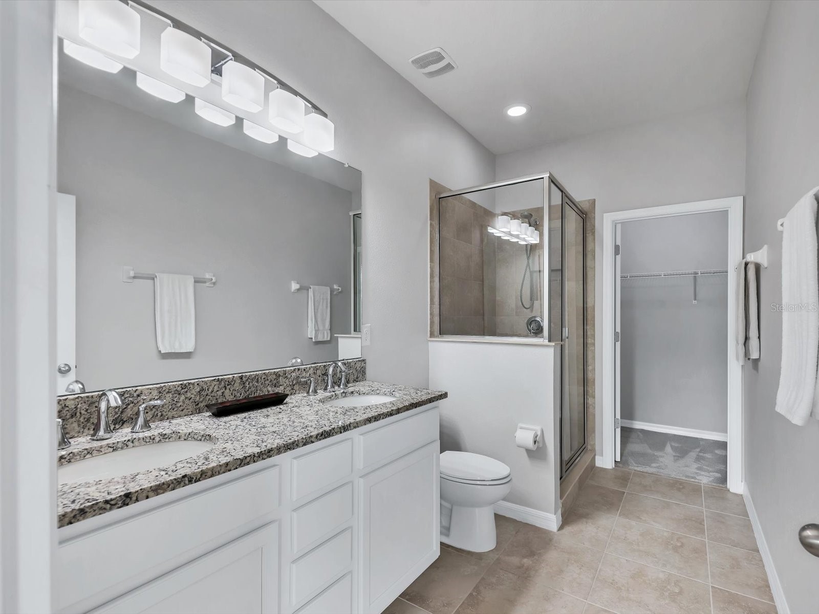 8363 Enclave Way #101 Sarasota FL 34243 A4686164 image10