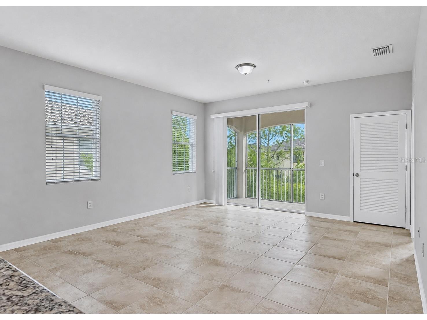 8363 Enclave Way #101 Sarasota FL 34243 A4686164 image4