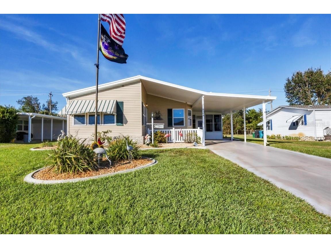 8364 Kinglet Drive Englewood FL 34224 D6144488 image1