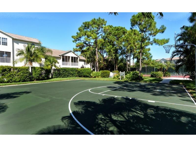 8369 Wingate Drive #2114 Sarasota FL 34238 A4669140 image26
