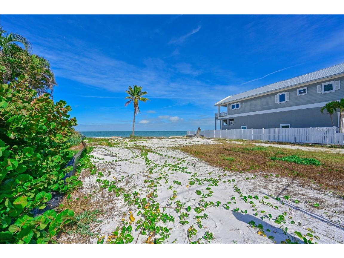 837 N Shore Drive Anna Maria FL 34216 A4674489 image1