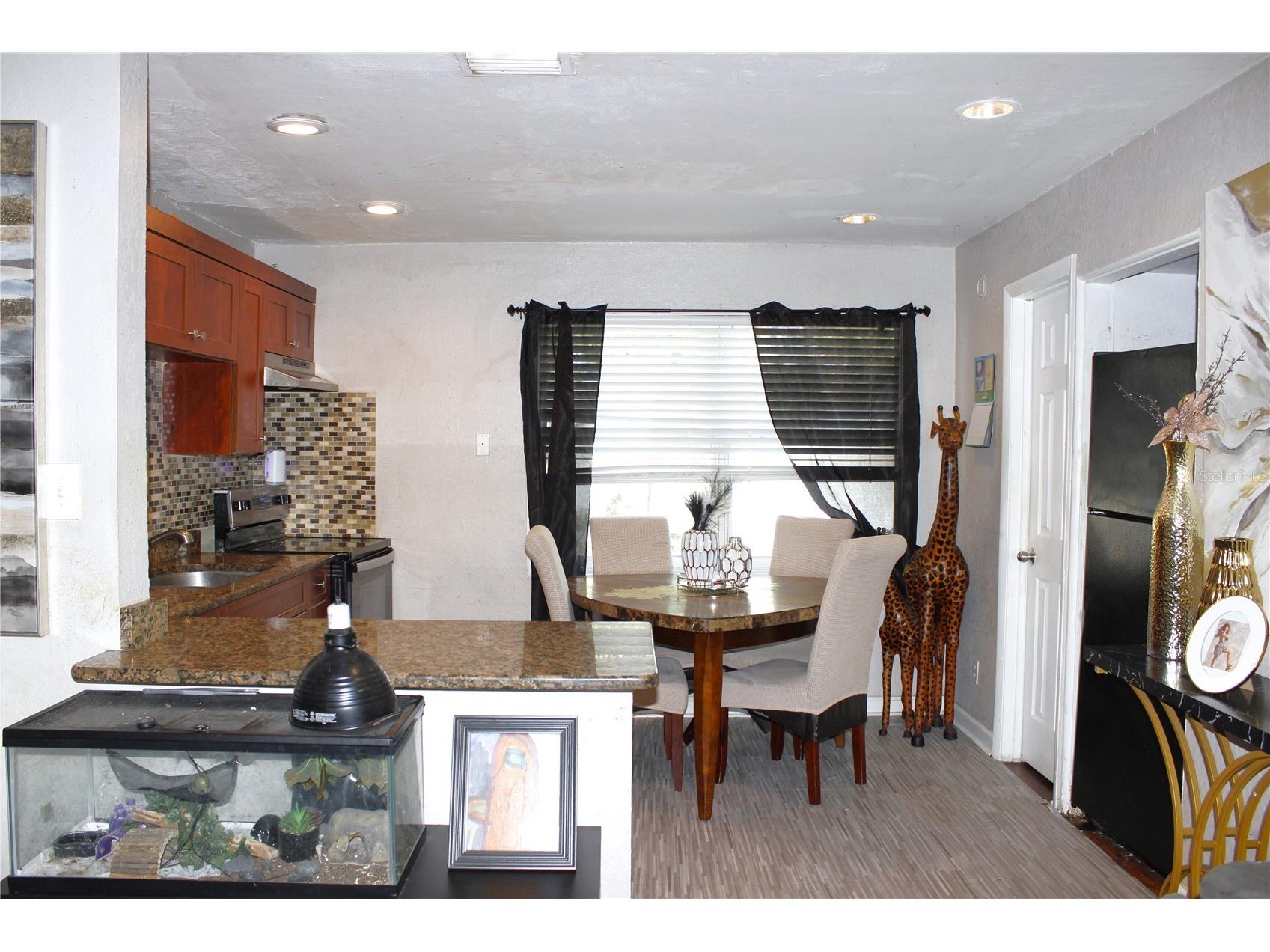 8370 52nd Way N Pinellas Park FL 33781 W7886669 image17