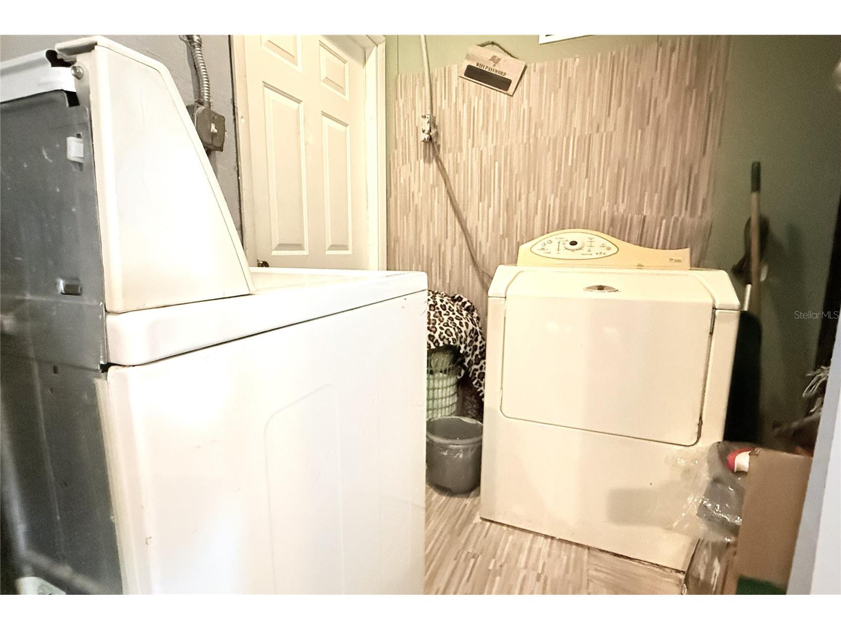 8370 52nd Way N Pinellas Park FL 33781 W7886669 image35