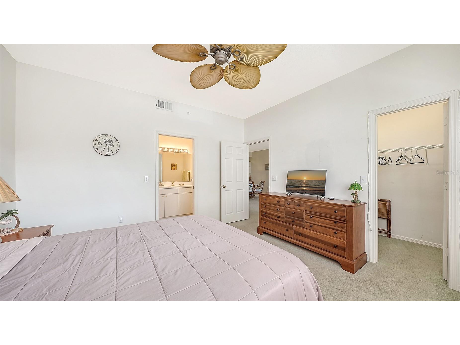8370 Wingate Drive #716 Sarasota FL 34238 A4693098 image16
