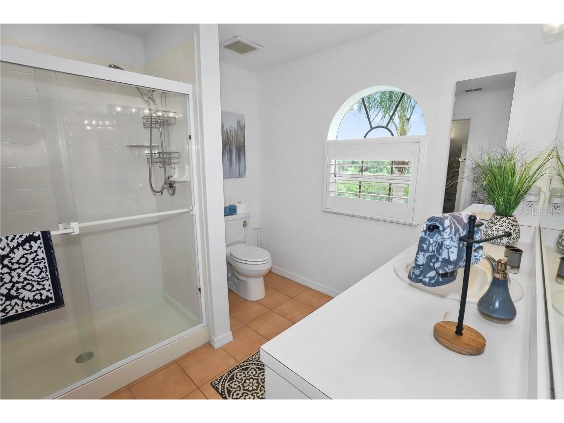 8370 Wingate Drive #725 Sarasota FL 34238 A4552127 image11