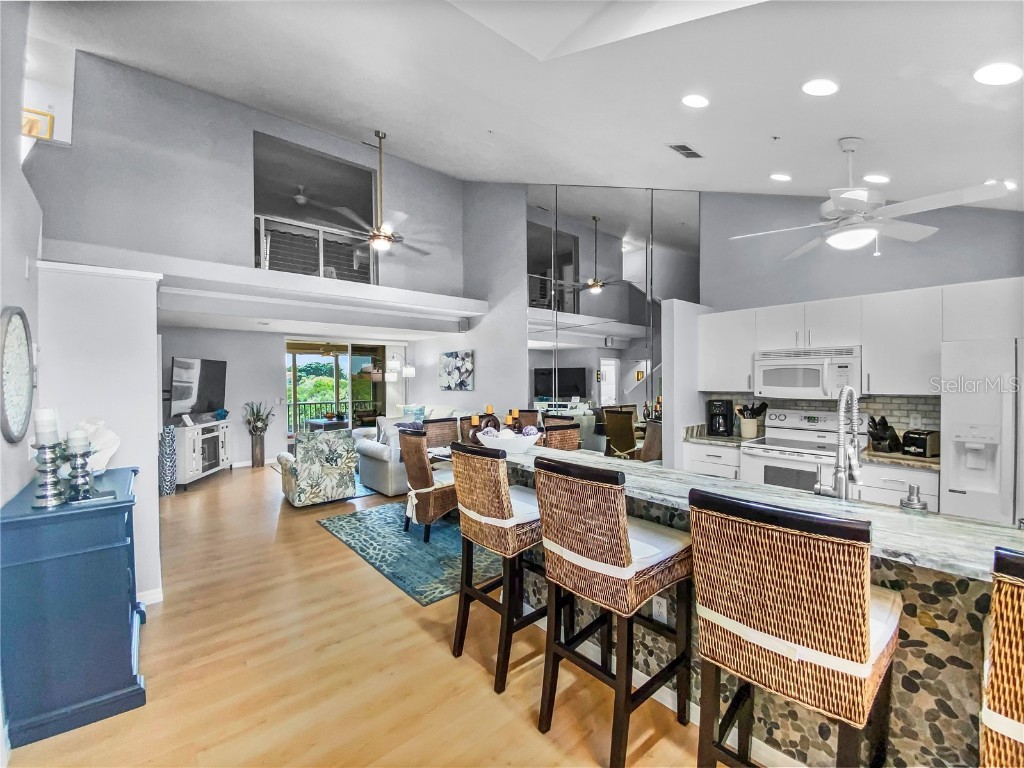 8370 Wingate Drive #725 Sarasota FL 34238 A4552127 image3