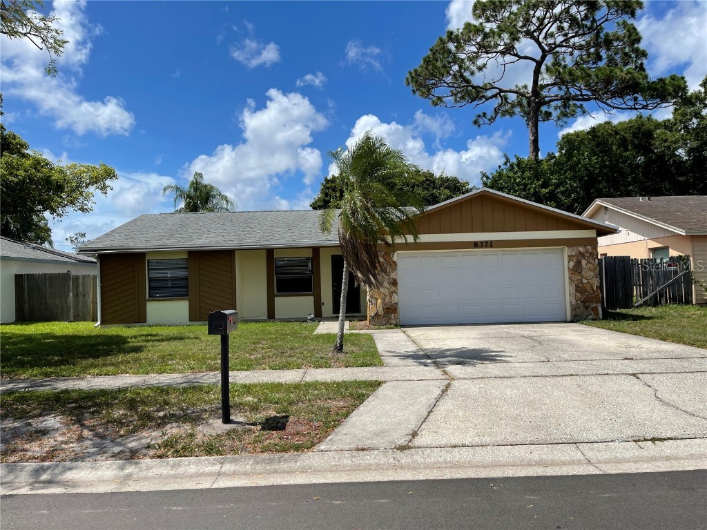 8371 125th Place Largo FL 33773 U8248319 image1
