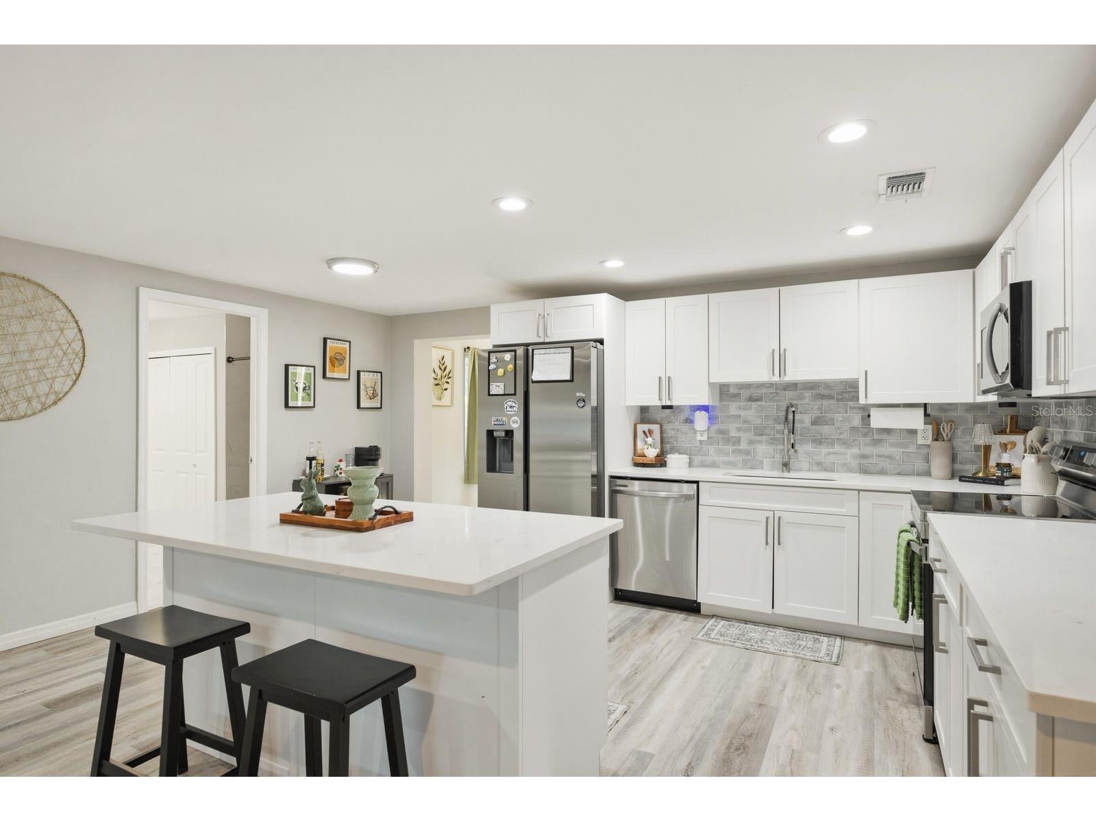 8373 76th Avenue Seminole FL 33777 TB8491146 image12