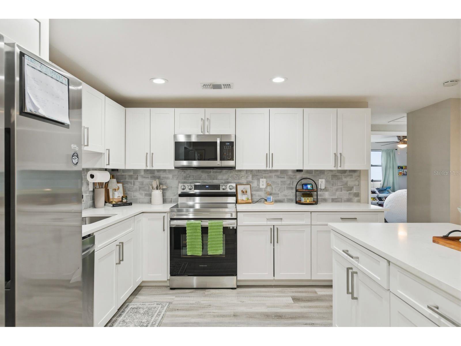 8373 76th Avenue Seminole FL 33777 TB8491146 image14