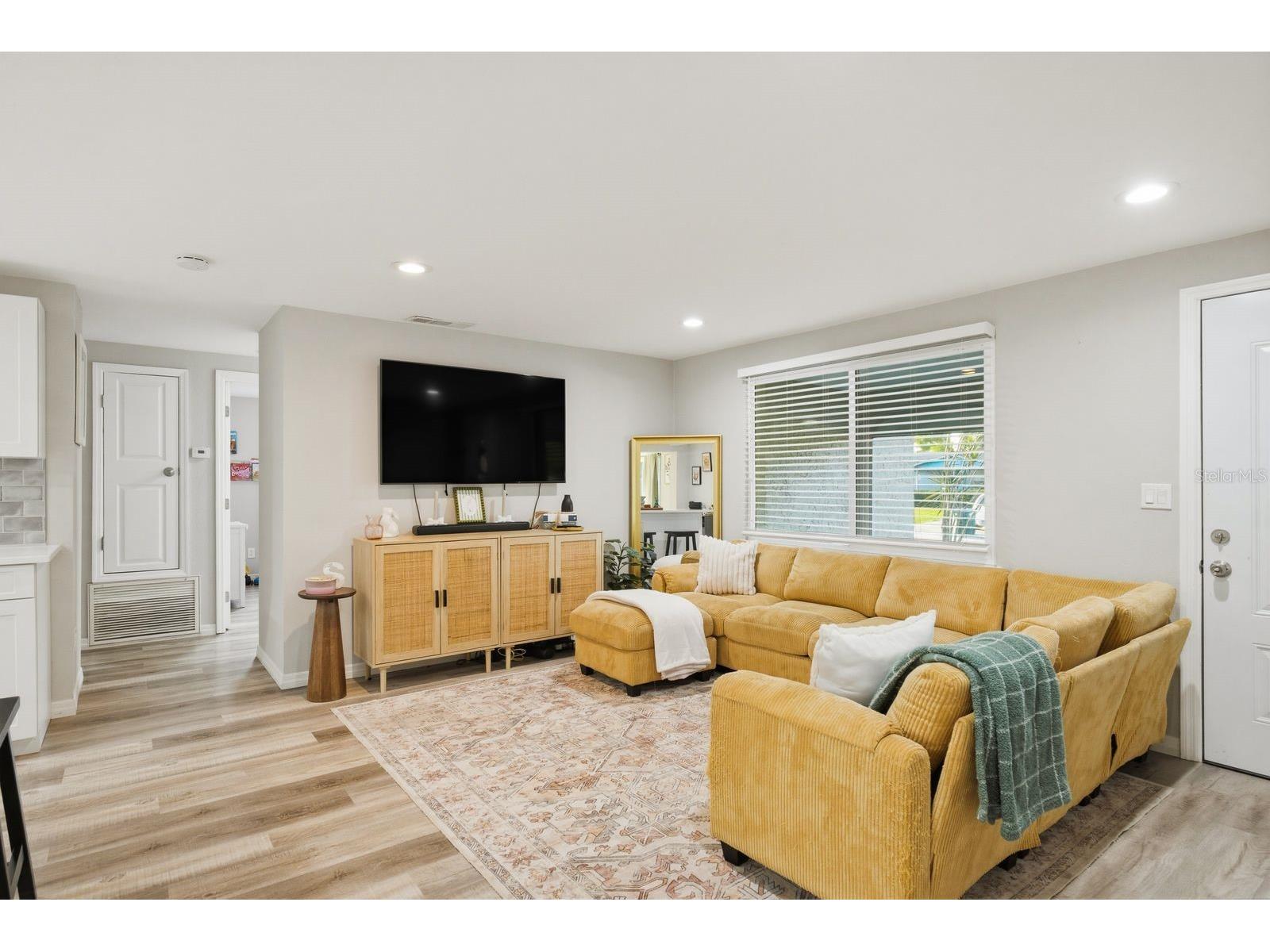 8373 76th Avenue Seminole FL 33777 TB8491146 image7