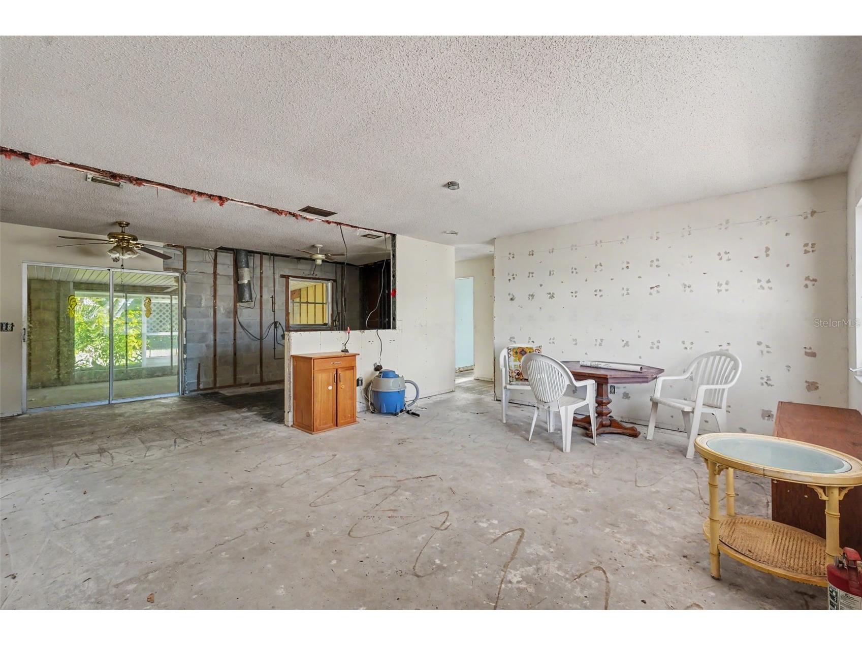 8373 78th Terrace Seminole FL 33777 TB8524711 image2