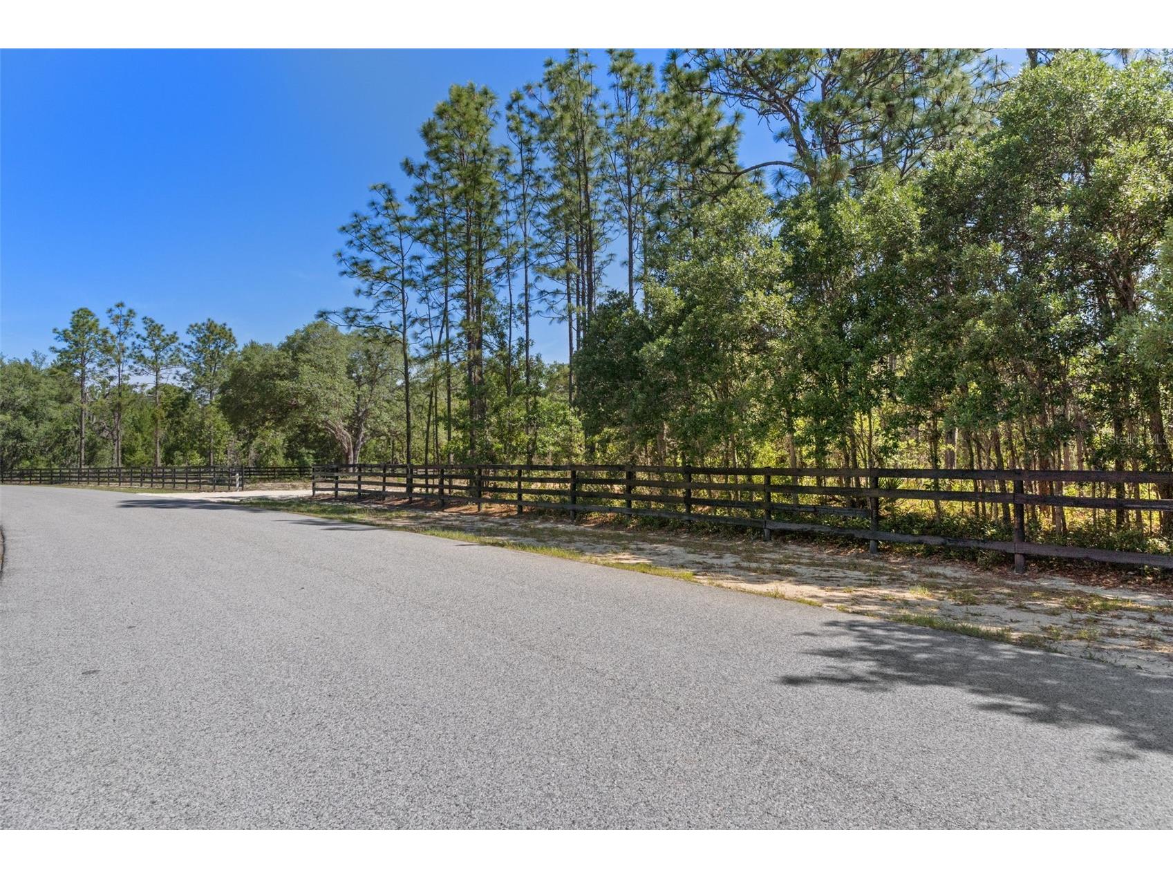 8373 NW 26th Street Wildwood FL 34785 OM724125 image1