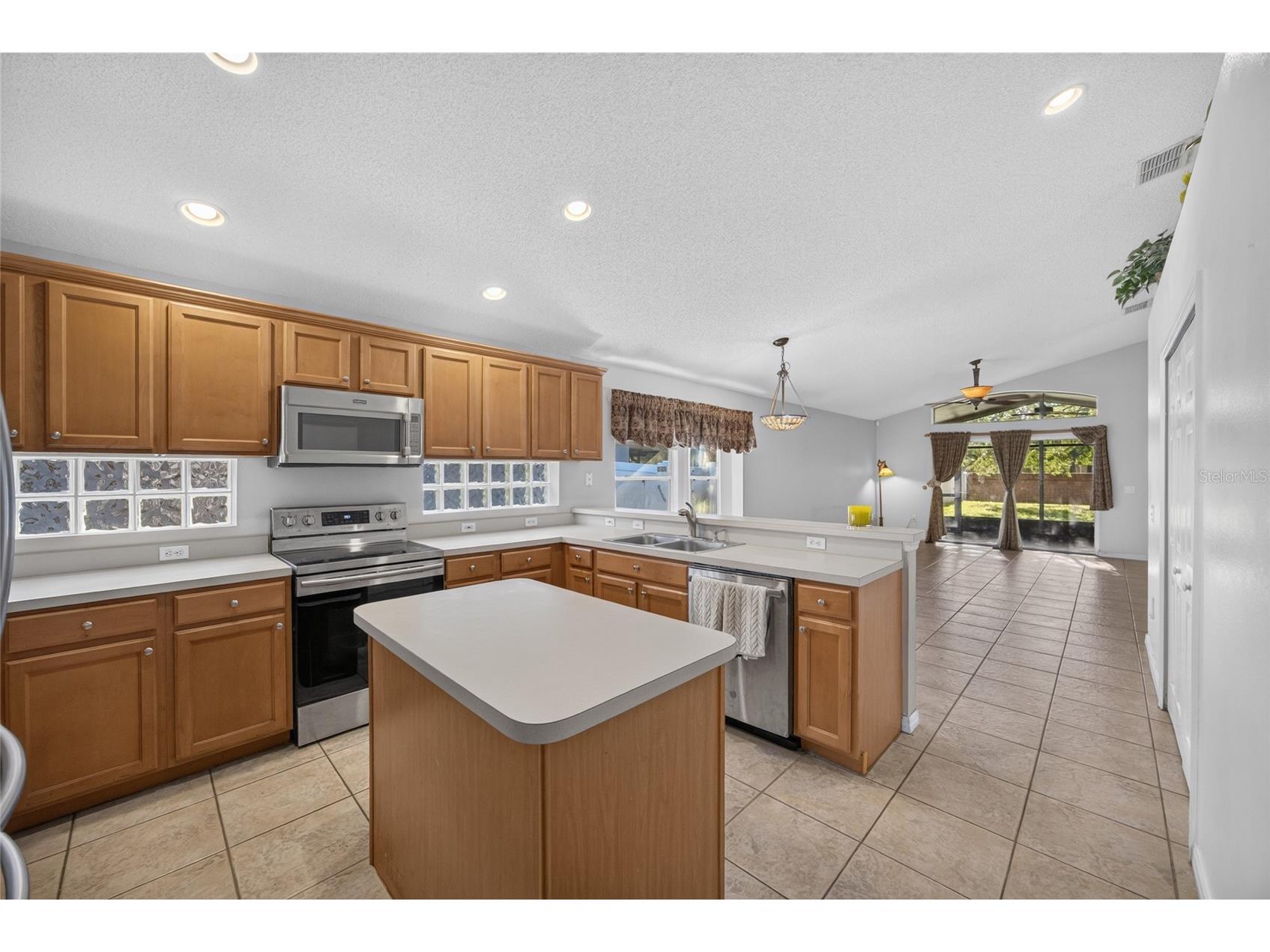8376 Lake Amhurst Trail Orlando FL 32829 O6422668 image9