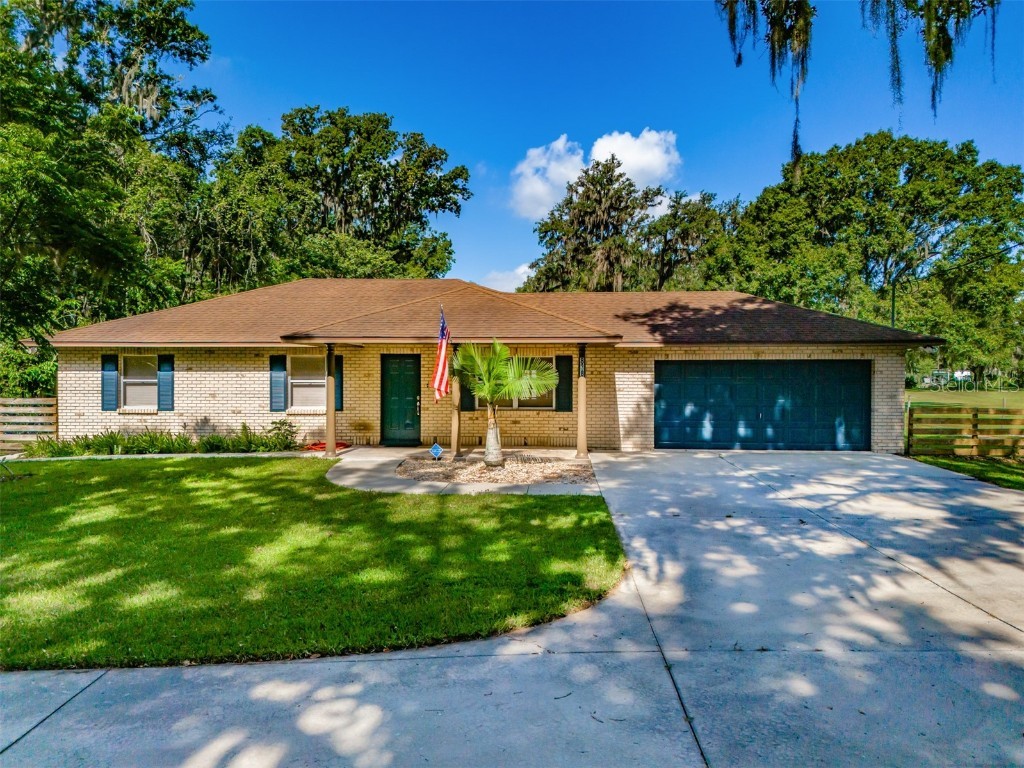 838 Jerry Smith Road Dover FL 33527 L4938324 image1