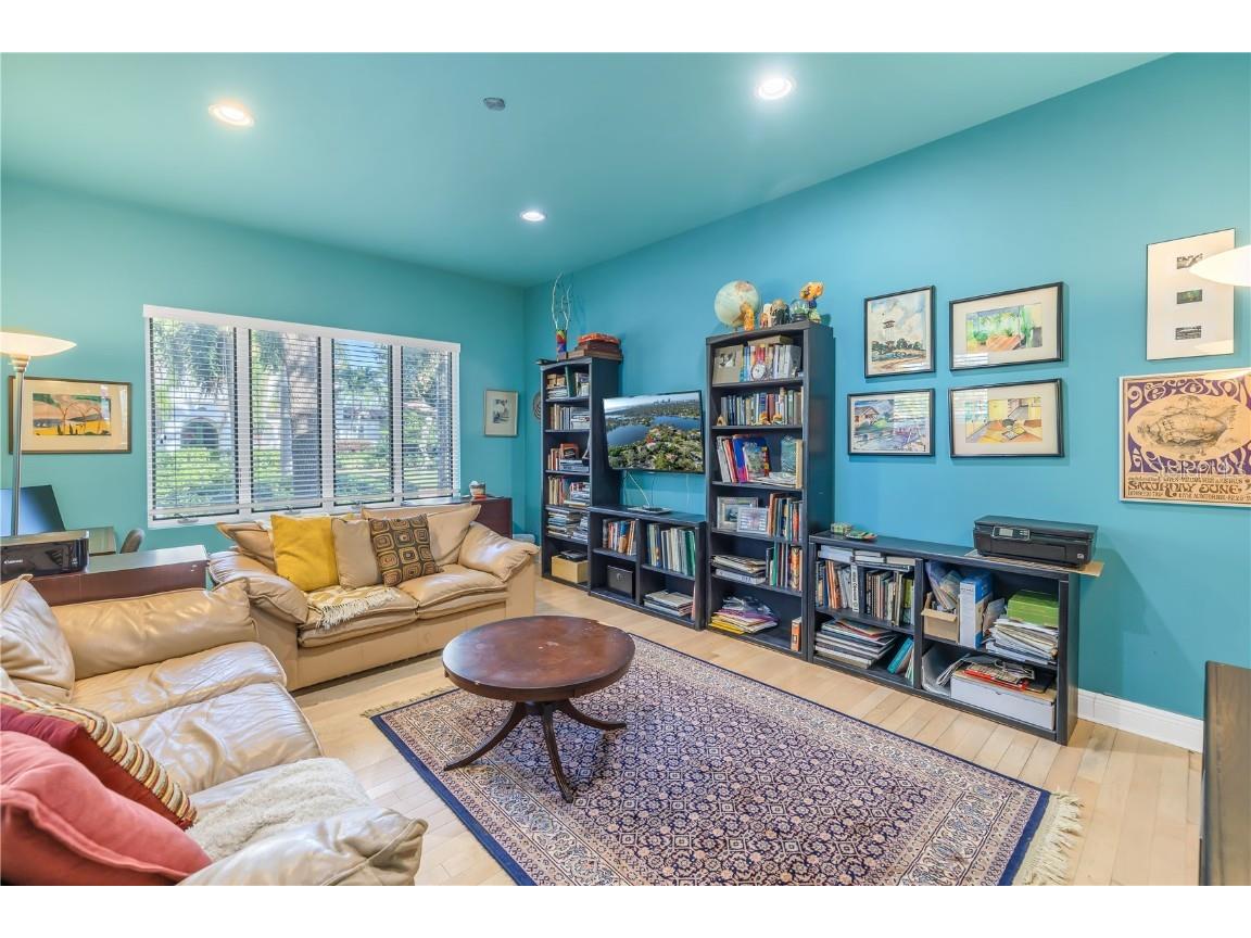 838 Monterey Boulevard NE Saint Petersburg FL 33704 - COFFEE POT BAYOU TB8431757 image14