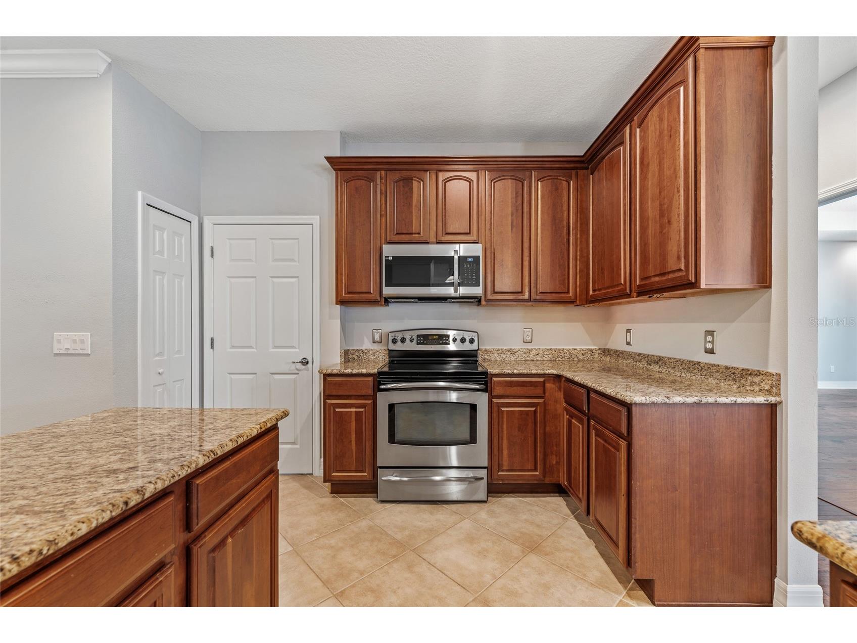 838 Strathmore Drive Orlando FL 32803 O6399777 image10
