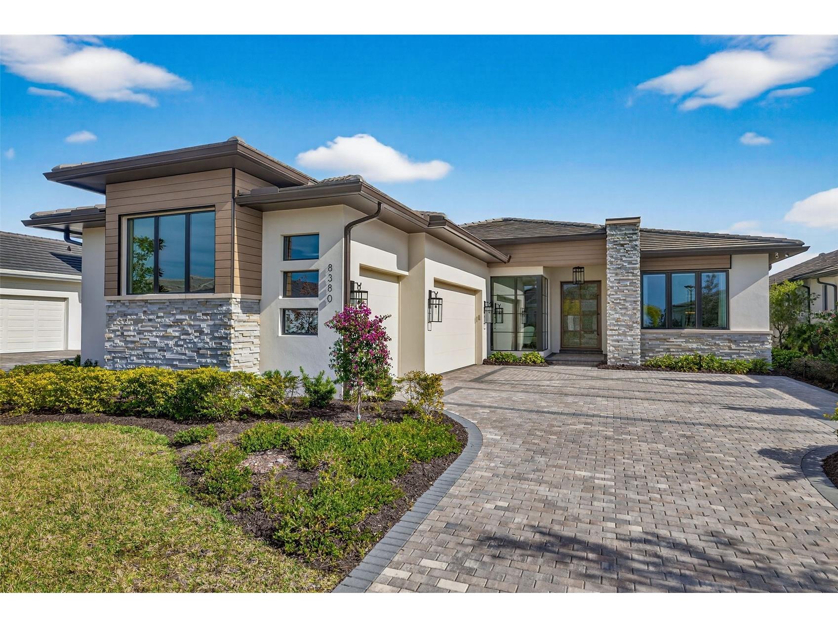 8380 Sea Glass Court Sarasota FL 34240 A4678738 image1