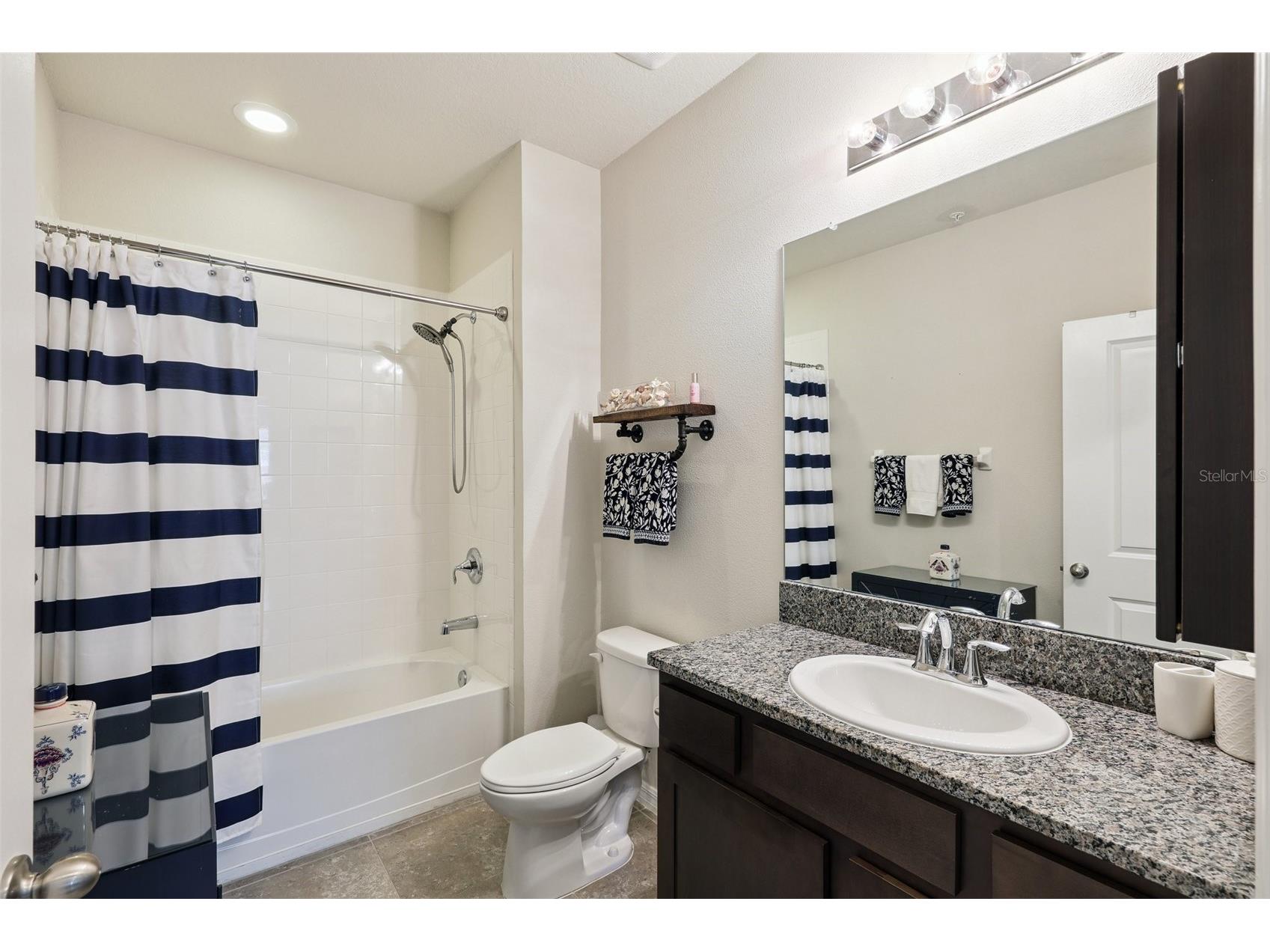 8382 Enclave Way #102 Sarasota FL 34243 A4687724 image23