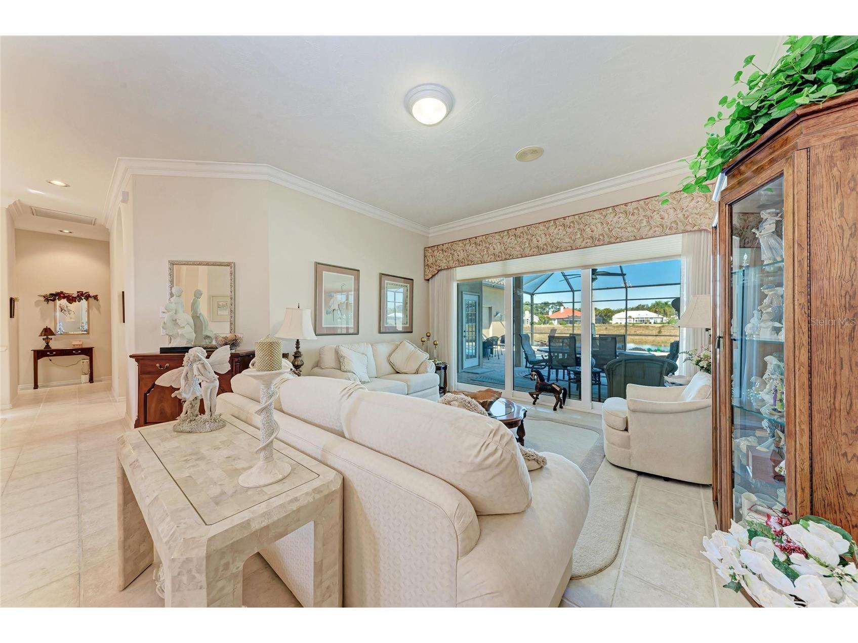 8383 Cypress Hollow Drive Sarasota FL 34238 A4681688 image11