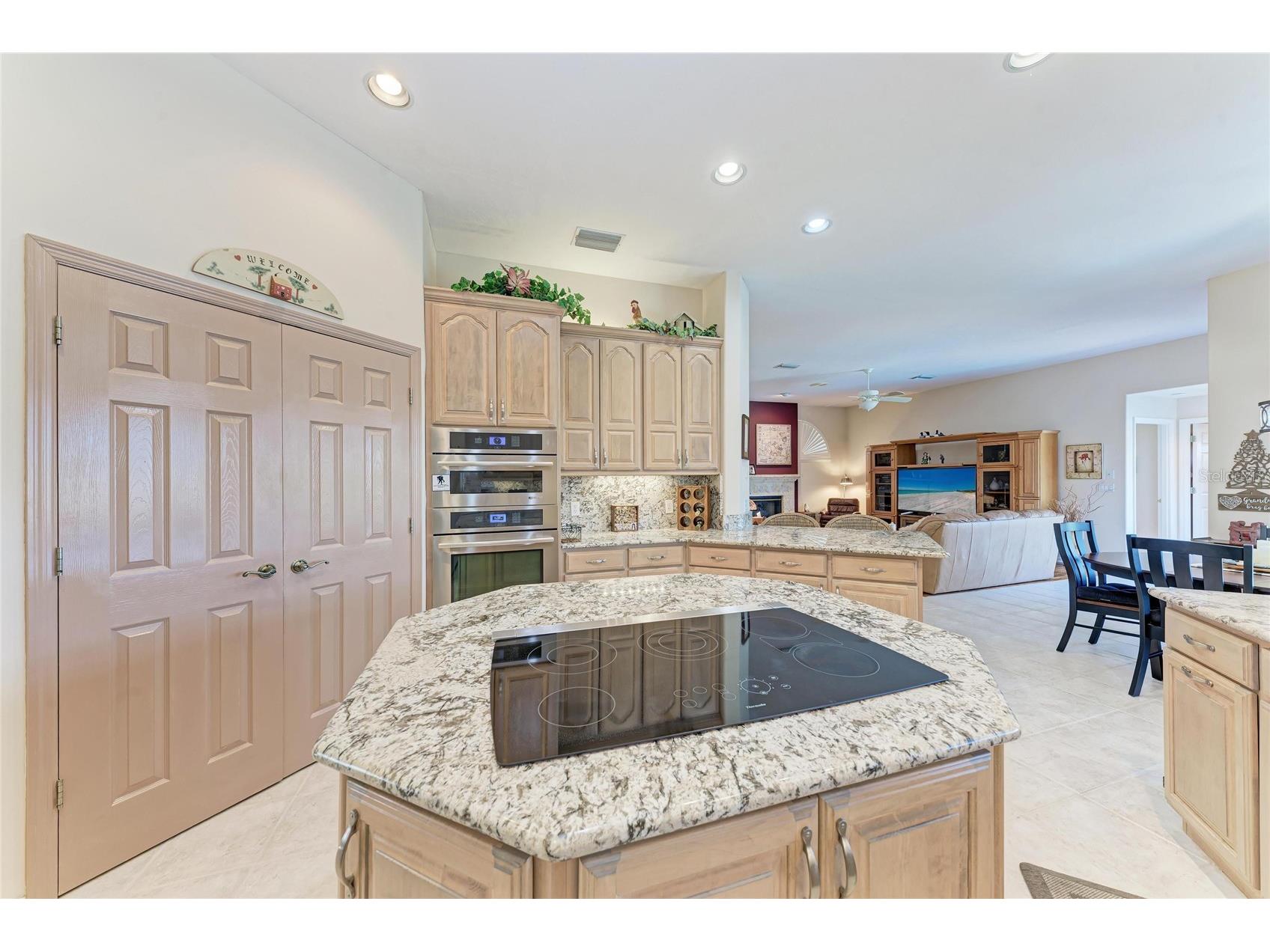 8383 Cypress Hollow Drive Sarasota FL 34238 A4681688 image15