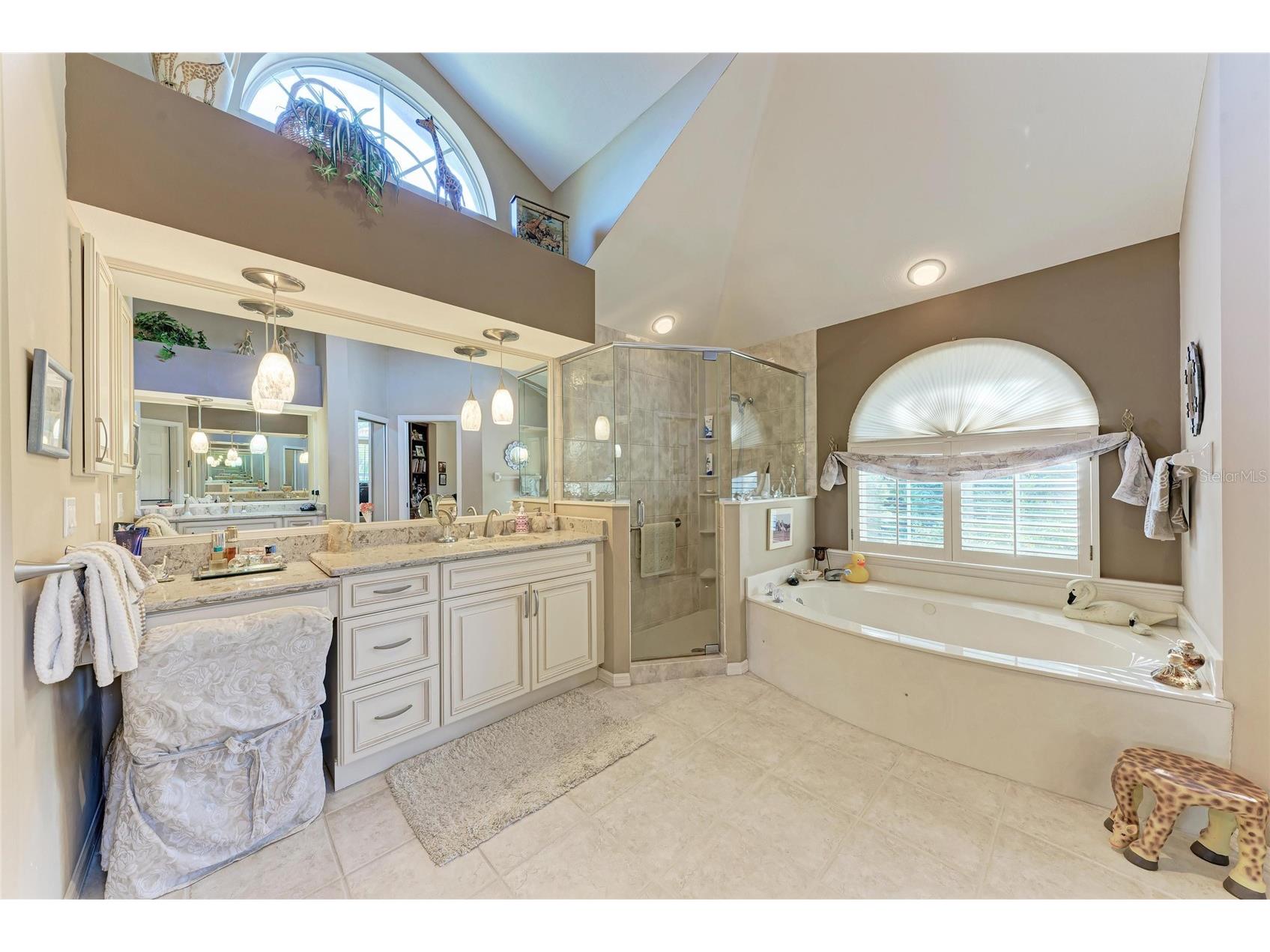 8383 Cypress Hollow Drive Sarasota FL 34238 A4681688 image30