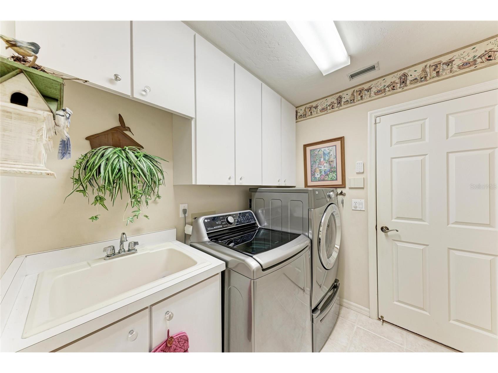 8383 Cypress Hollow Drive Sarasota FL 34238 A4681688 image44