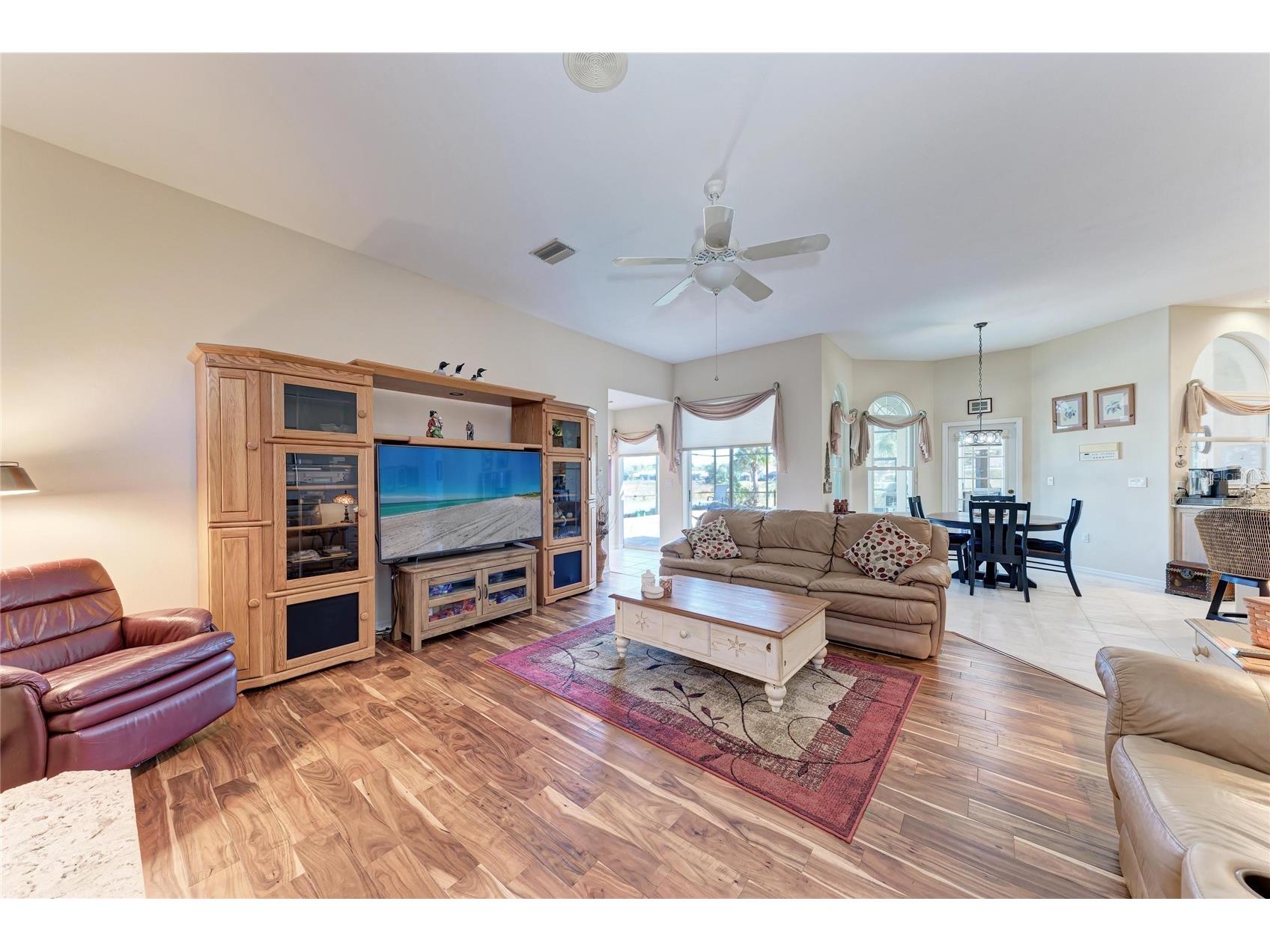 8383 Cypress Hollow Drive Sarasota FL 34238 A4681688 image8