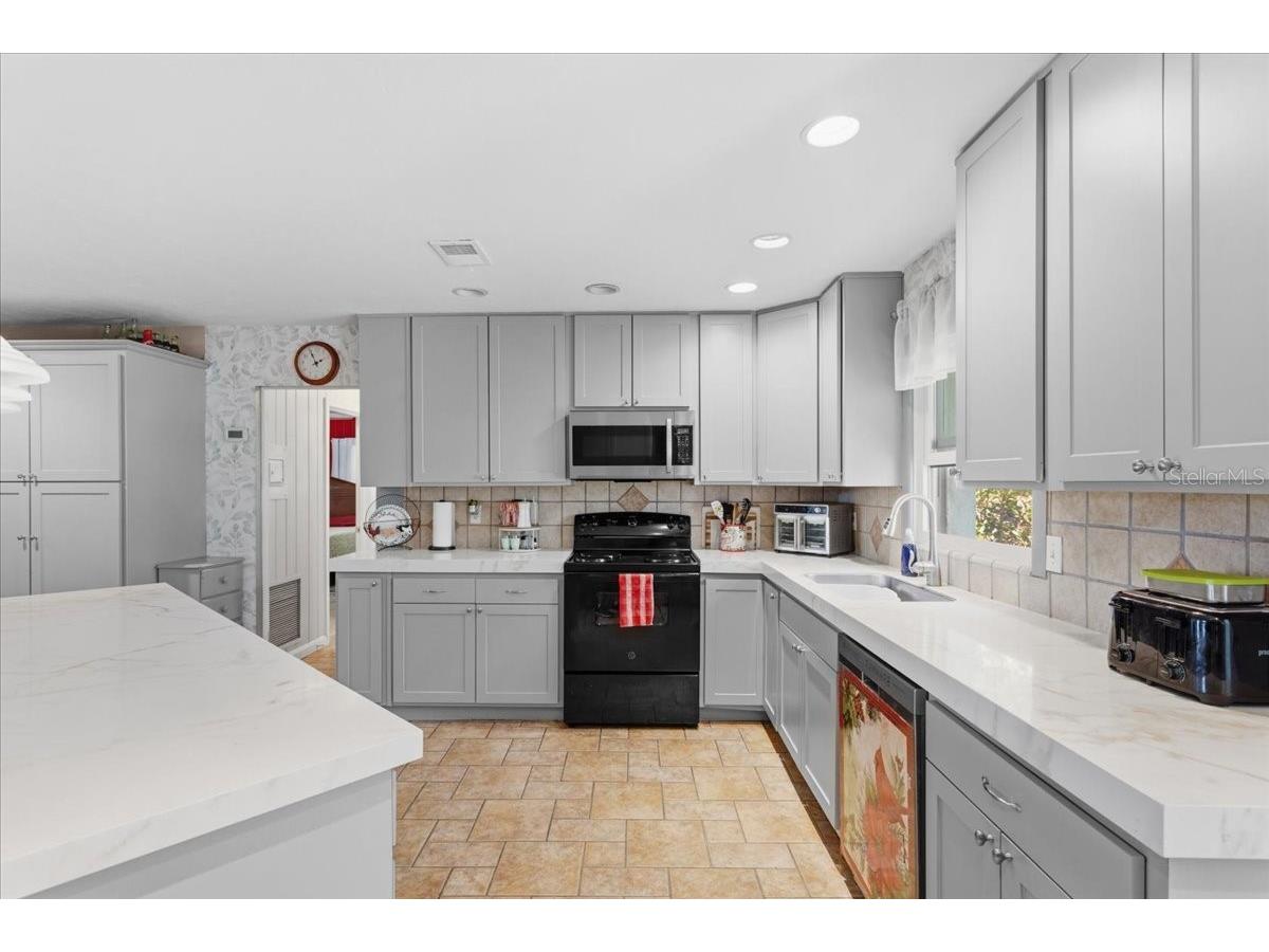8386 Austin Road Melrose FL 32666 - LAKE LILY GC539637 image20